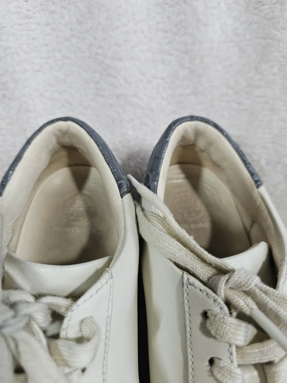 Tory Burch White Logo Sneakers Shoes size 7.5